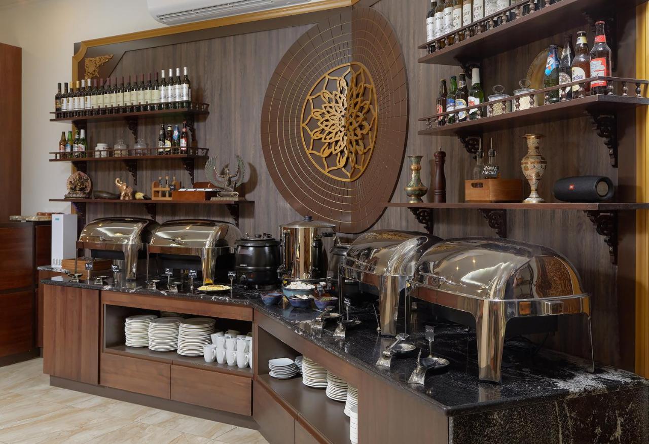 Garuda Boutique Hotel 수쿰 외부 사진
