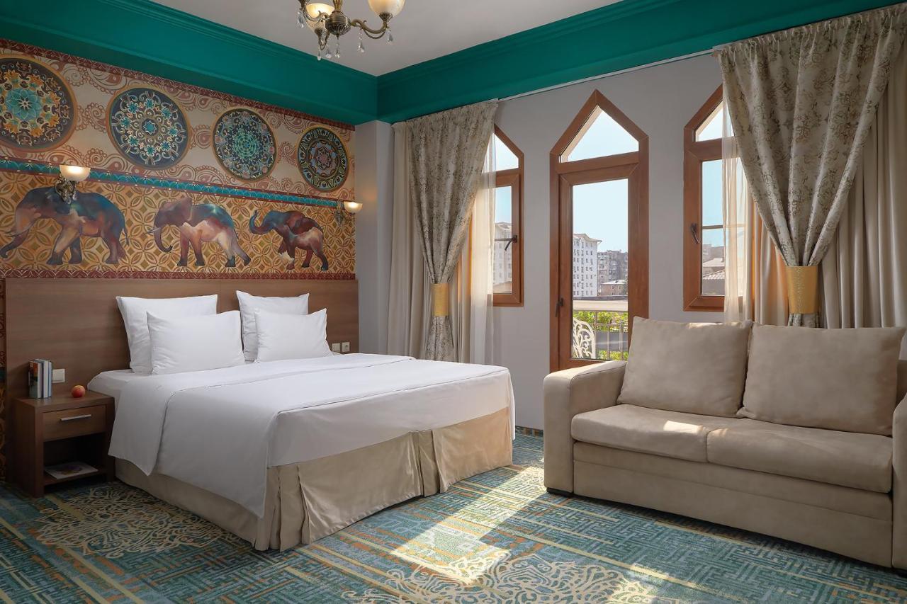 Garuda Boutique Hotel 수쿰 외부 사진