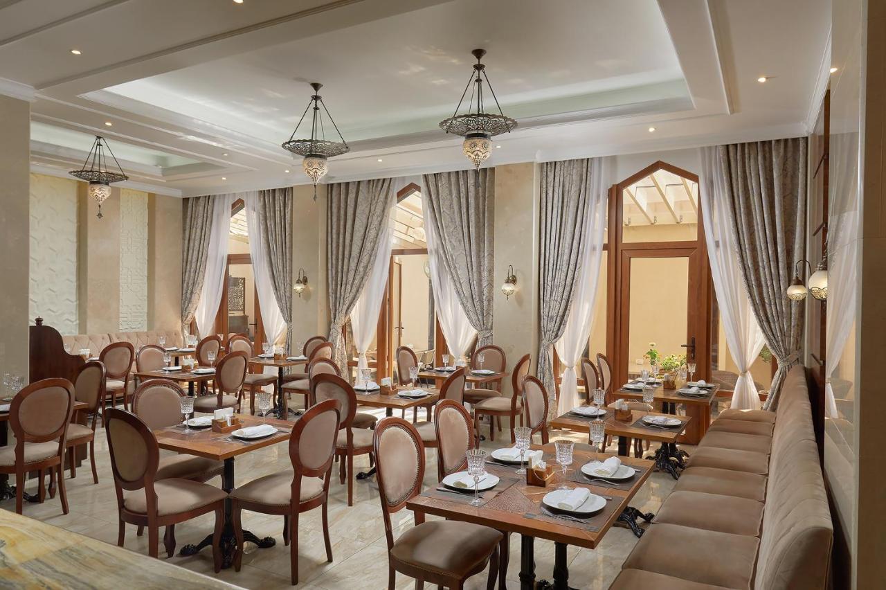 Garuda Boutique Hotel 수쿰 외부 사진