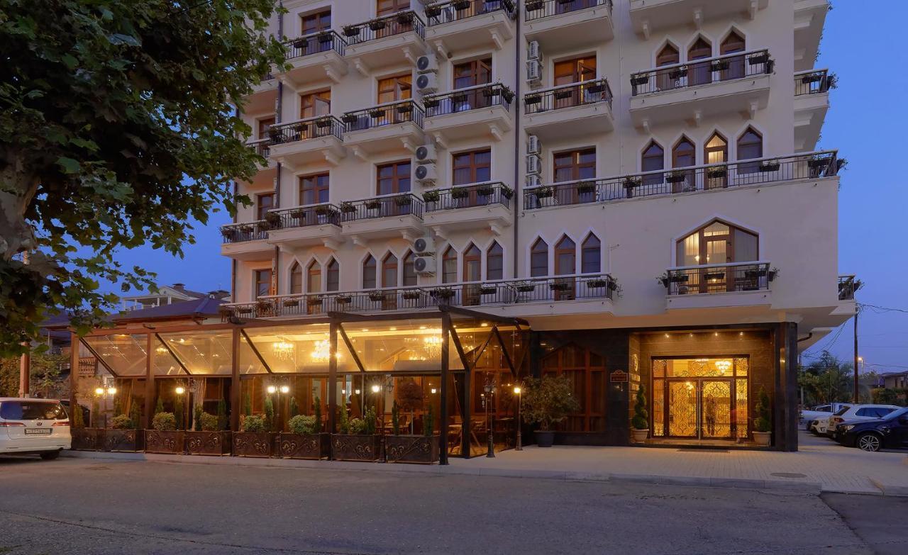 Garuda Boutique Hotel 수쿰 외부 사진