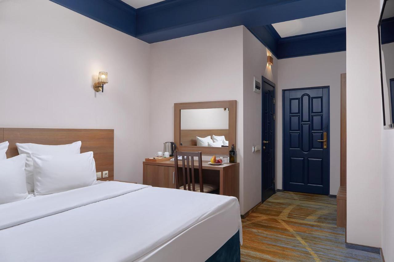 Garuda Boutique Hotel 수쿰 외부 사진
