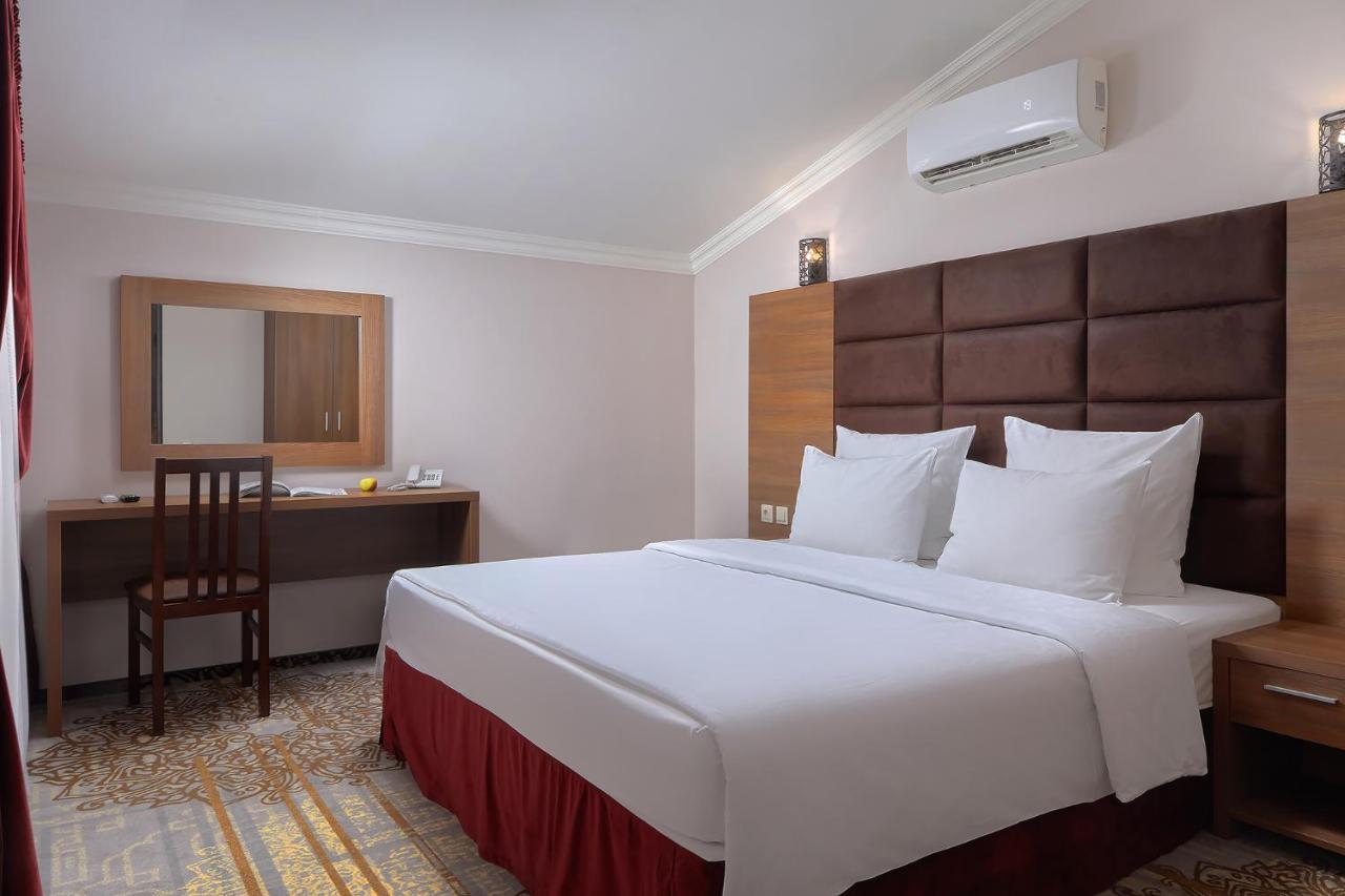 Garuda Boutique Hotel 수쿰 외부 사진