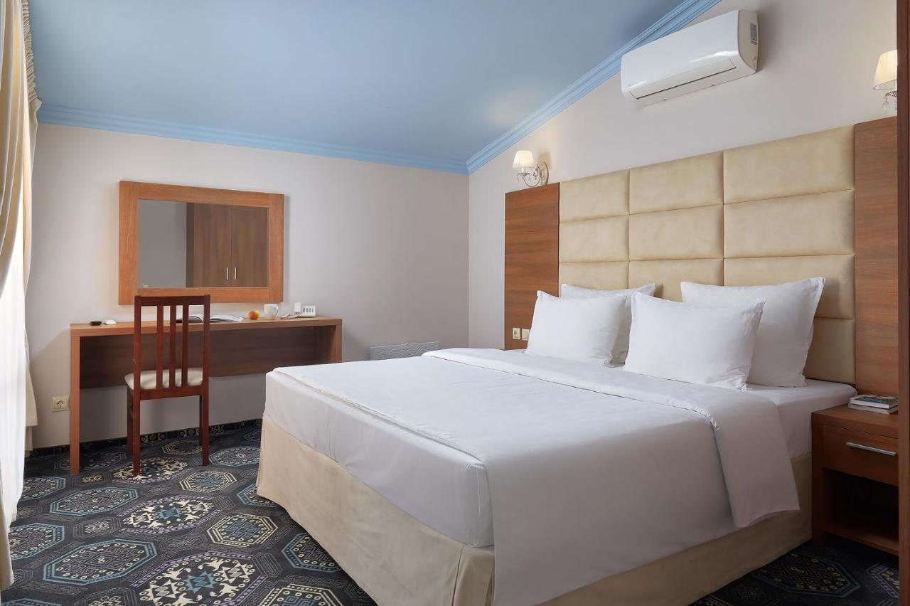 Garuda Boutique Hotel 수쿰 외부 사진
