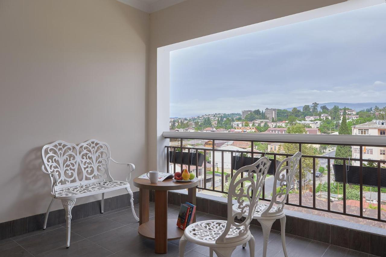 Garuda Boutique Hotel 수쿰 외부 사진