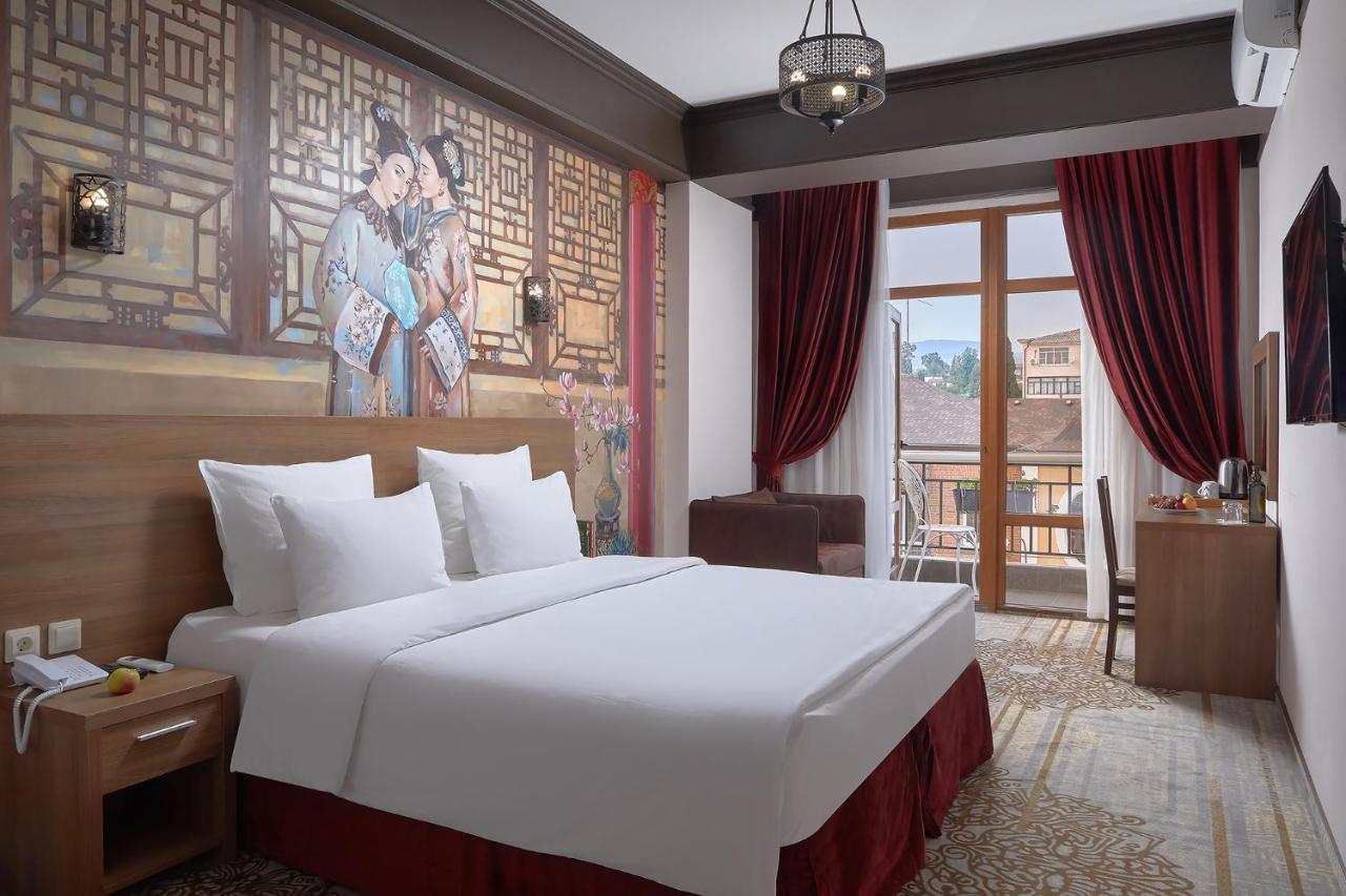 Garuda Boutique Hotel 수쿰 외부 사진